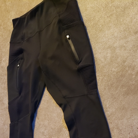 Athleta Women's Rainier High Rise Leggings - Size XS - Picture 2 of 4